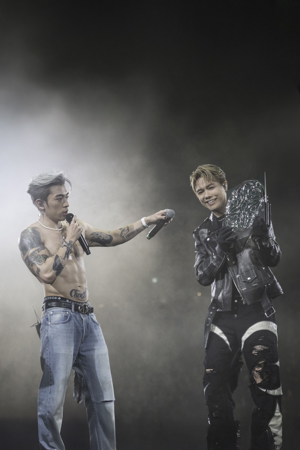 Tyson Yoshi／張敬軒《By my side》。