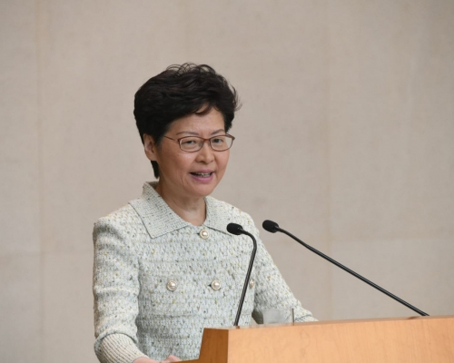 林鄭月認為禁蒙面法對未成年學生起到一定的阻嚇作用。