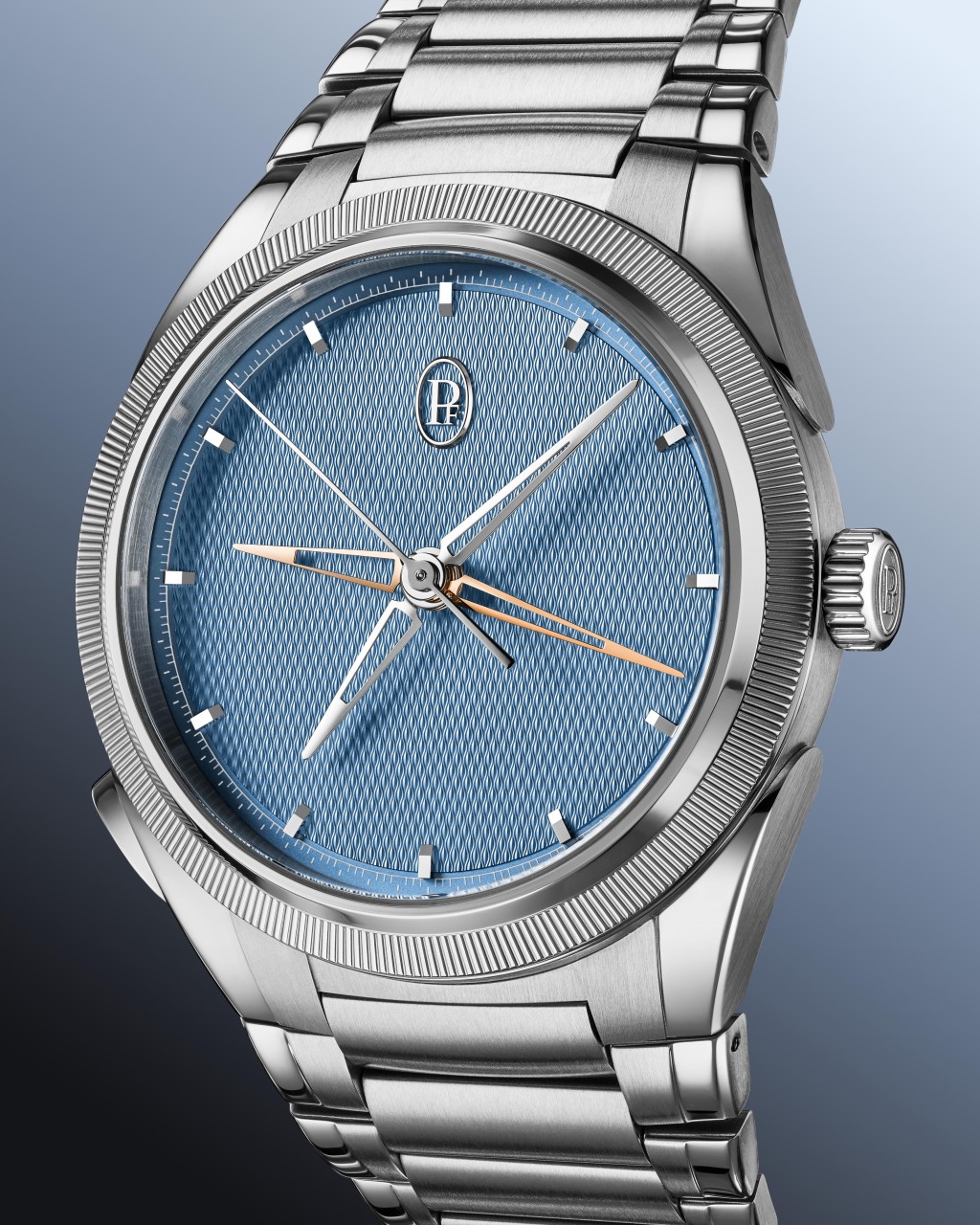 Parmigiani Fleurier Tonda PF Chronographe Mystérieux擁有全球首創的「五針同軸」設計。
