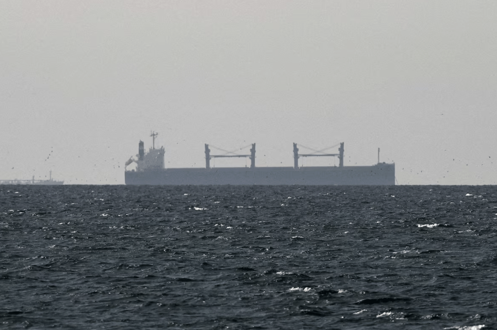 特朗普预计美伊协议宣布后，美国将获得所谓的“免费石油”以及对霍尔木兹海峡的“免费通行权”。路透社