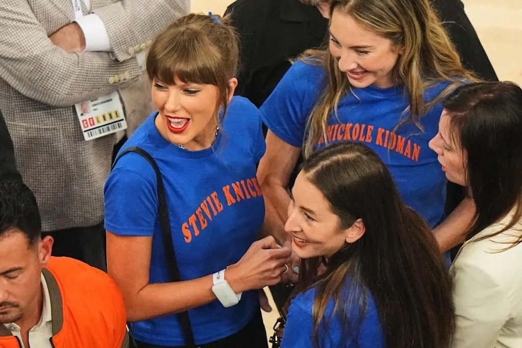 Taylor周三在紐約麥迪遜廣場花園體育館睇NBA，有傳她下月將在此場地結婚。
