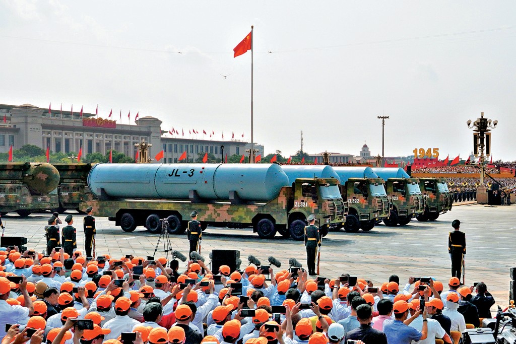 中國去年在北京舉行的九三閱兵上展示巨浪-3導彈。
