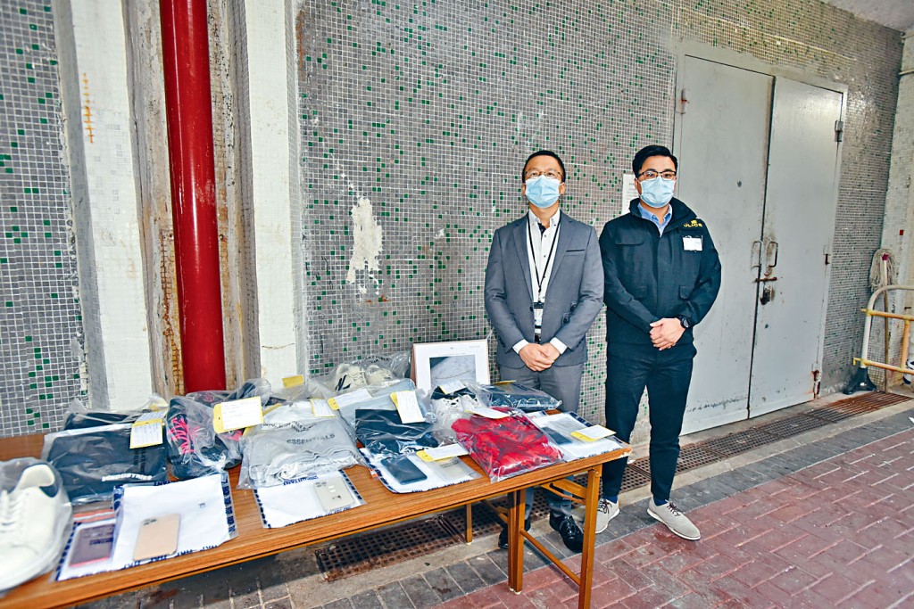 警方展示搜獲的證物。