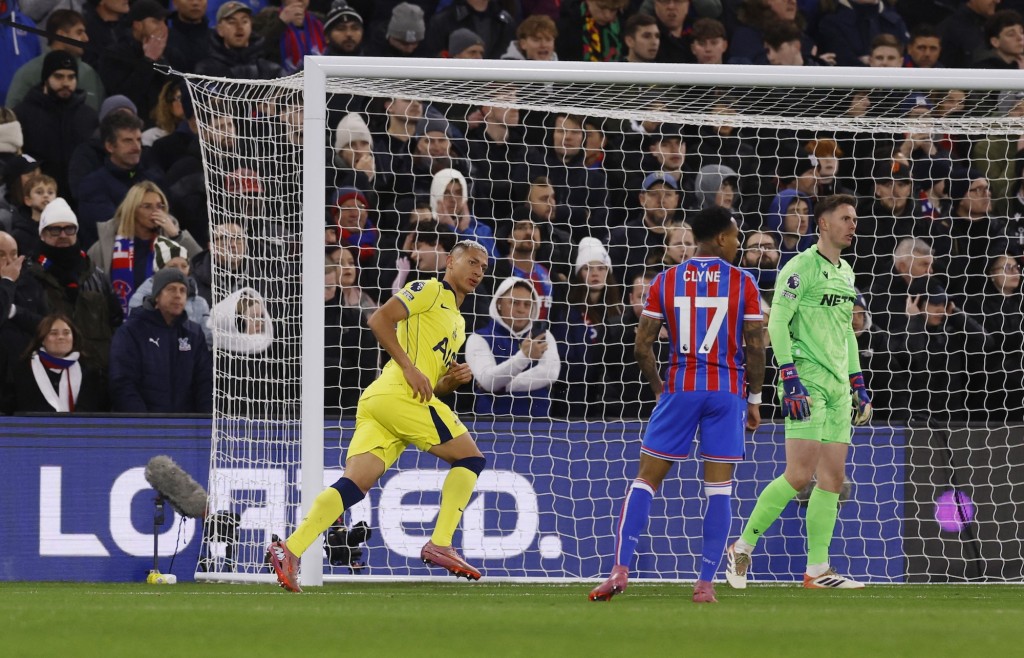 李察利臣两次食诈糊。路透社