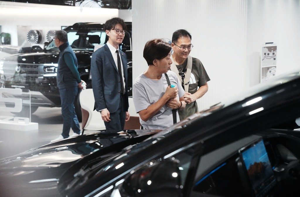 汽車及汽車零件(上升46.1%)類別,受惠於4月延續了 3月電動車首次登記稅寬減政策的餘波。 汽車及汽車零件(上升46.1%)類別,受惠於4月延續了 3月電動車首次登記稅寬減政策的餘波。