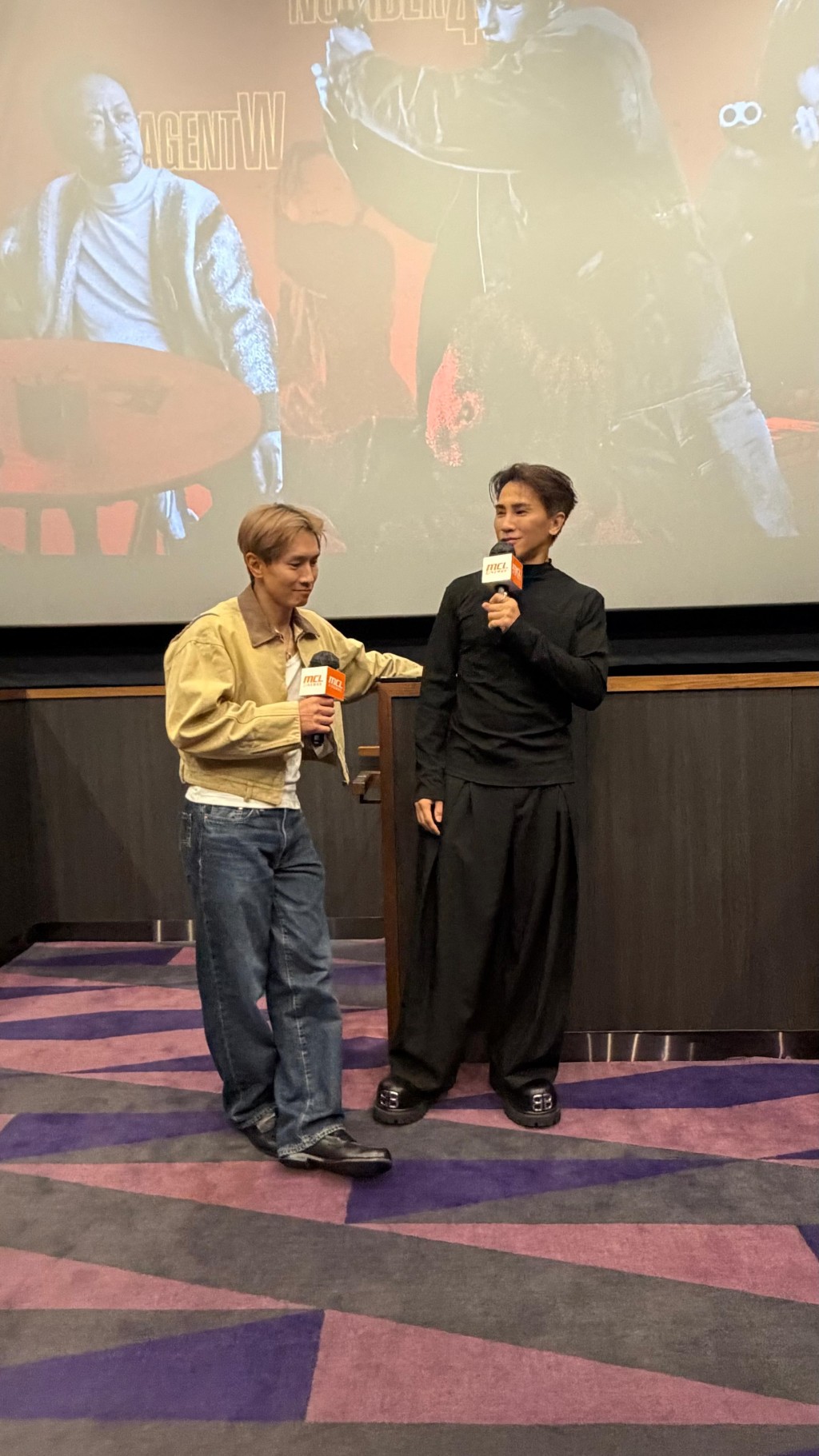 導演感謝陳柏宇特意入場支持。 導演感謝陳柏宇特意入場支持。