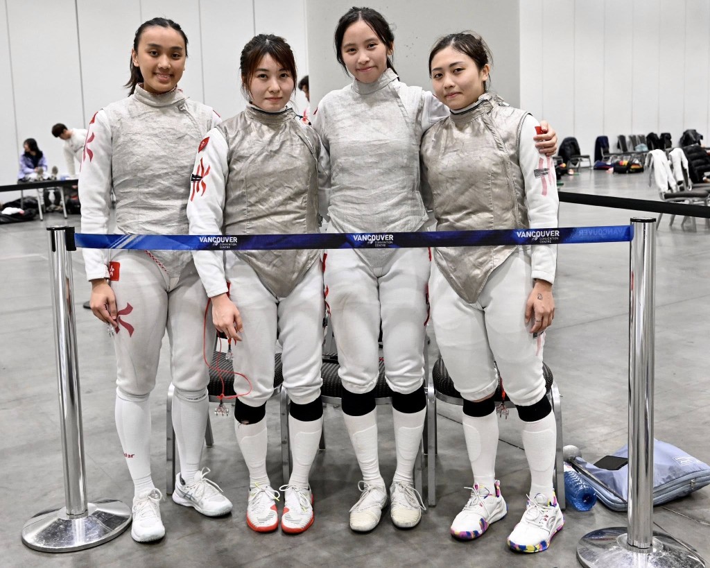女花團體(右起:關渝澄、符妤名、鄭曉為、陳諾思。香港劍總FB 女花團體(右起:關渝澄、符妤名、鄭曉為、陳諾思。香港劍總FB