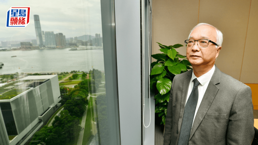 上任環境及生態局局長逾一年,謝展寰表示希望服務市民,為香港做得更好,「自己做得好不好、功過,就留返大眾判斷」。盧江球攝