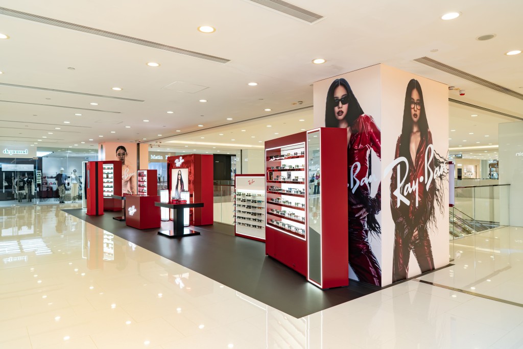 眼镜品牌Ray-Ban于即日起至6月7日在尖沙咀购物地标海港城 LCX打造全新的限时快闪店！