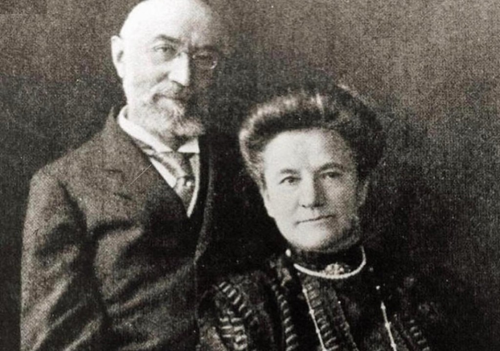 施特劳斯与妻子的爱情故事令人动容。 X@PastPreserved