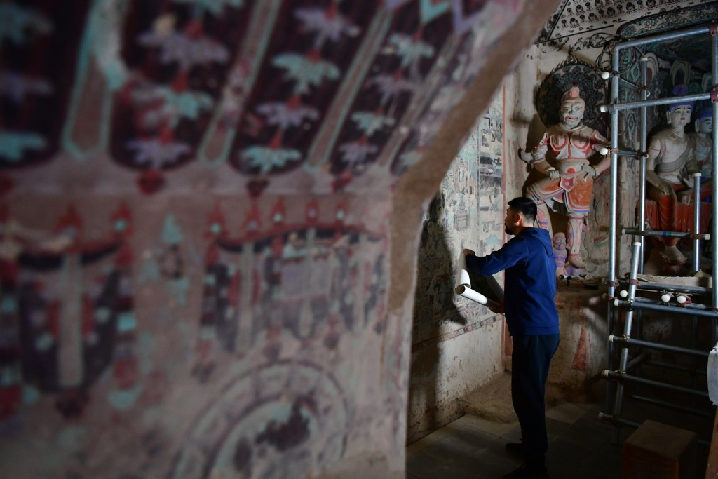 敦煌壁画有逾千年历史，非常珍贵。