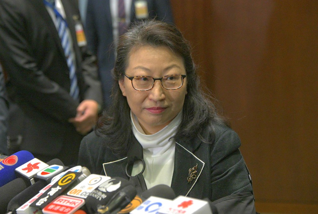 律政司司長鄭若驊否認「被迫留任」。資料圖片