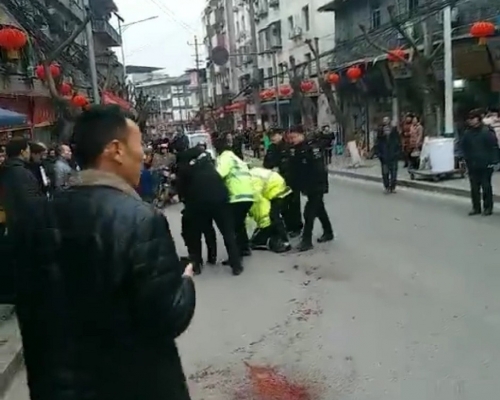 重慶交通警遇襲死亡。網上圖片