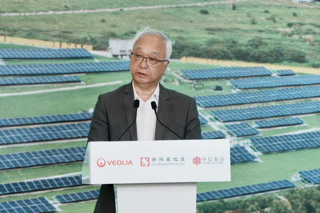 環境局局長謝展寰表示，項目不單是公私營機構協同推進香港轉型的例子，也是本港邁向「淨零發電」和「碳中和」的里程碑。