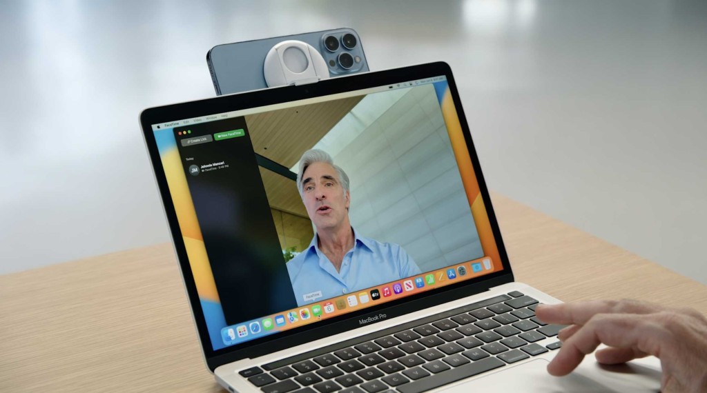 macOS Ventura可以利用相機接續互通，將iPhone變成高畫質視像鏡頭使用。