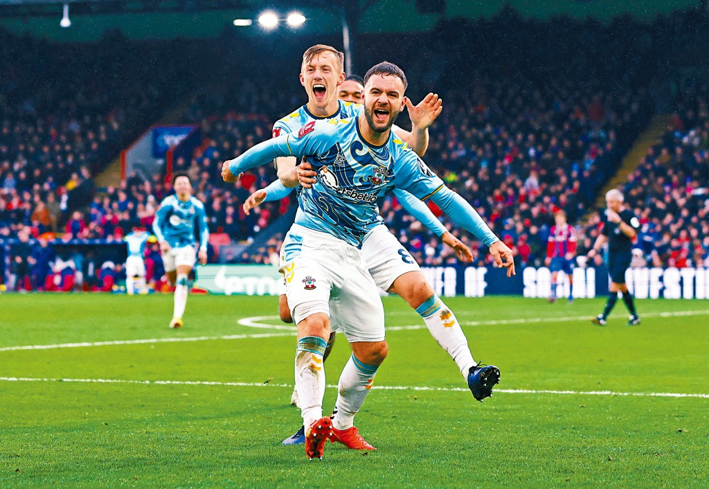 修咸頓前鋒阿當岩士唐