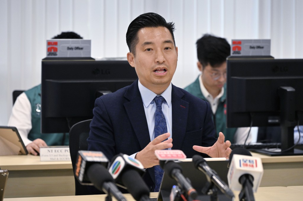 路政署助理署長陳維德指路政署以防患未然、緊急應變及災後復原,3大策略應對極端天氣。 路政署助理署長陳維德指路政署以防患未然、緊急應變及災後復原,3大策略應對極端天氣。