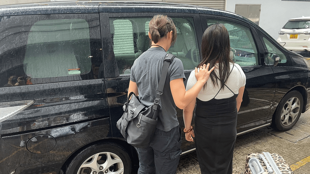 警荃灣掃黃拘兩內地女 檢避孕套潤滑劑