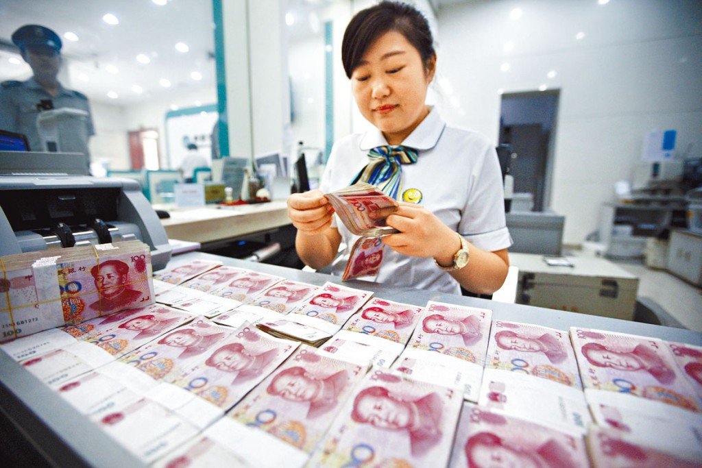 離岸人民幣在連續兩天大漲近1.7%後，昨天曾回吐594點。