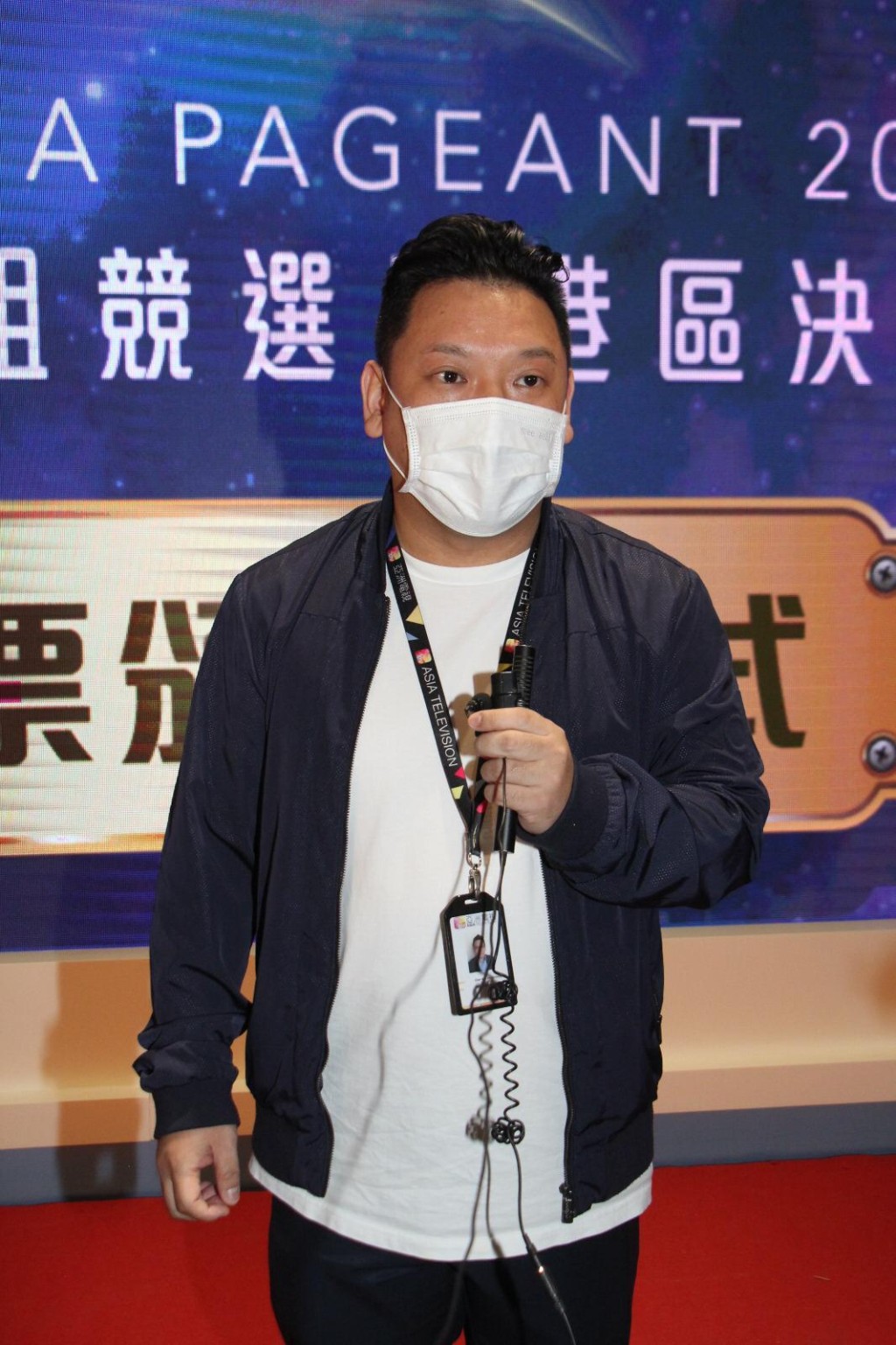 亞視高層陳偉傑表示於客觀條件下相信Adora沒有隆胸。