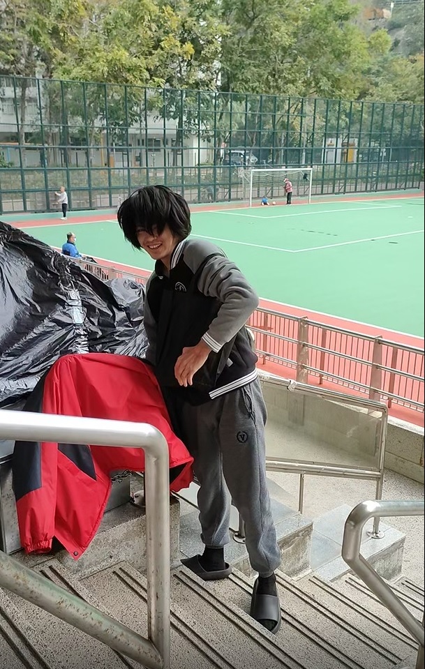 寄住上址的無家者不少為年輕人,當中科b便是其中一員,外表僅二十歲出頭,會定期出外整潔身體,外表並不邋遢。(莫家文攝)