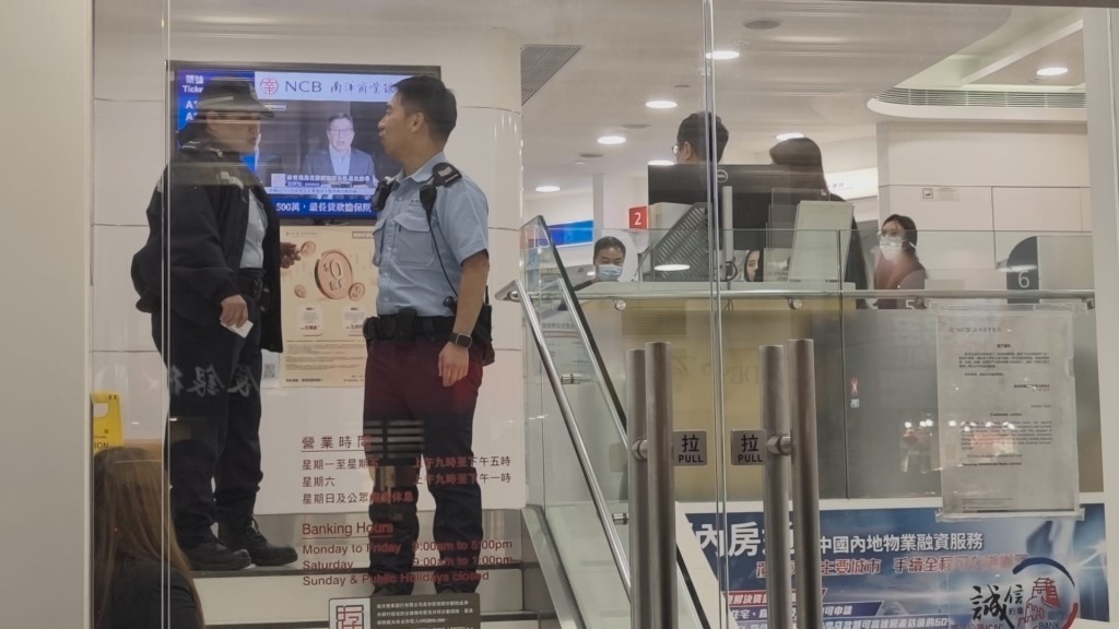 警員到場調查。黃文威攝