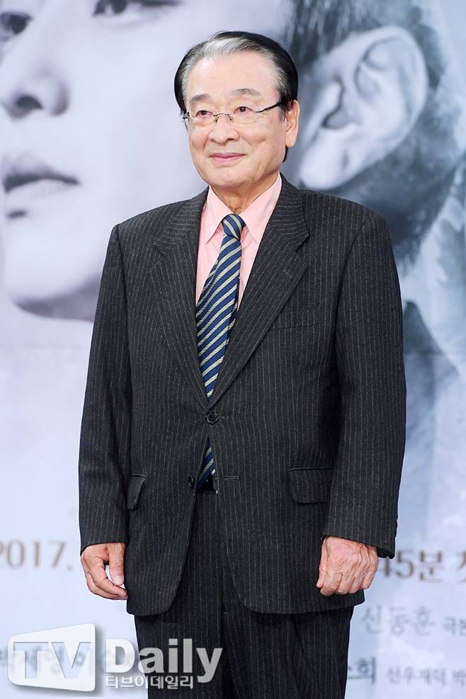 李順載曾短暫投入政壇，1992年成功當選第14屆國會議員。