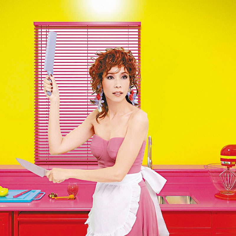 Karen雙刀形象頗有當年火雞姐味道。