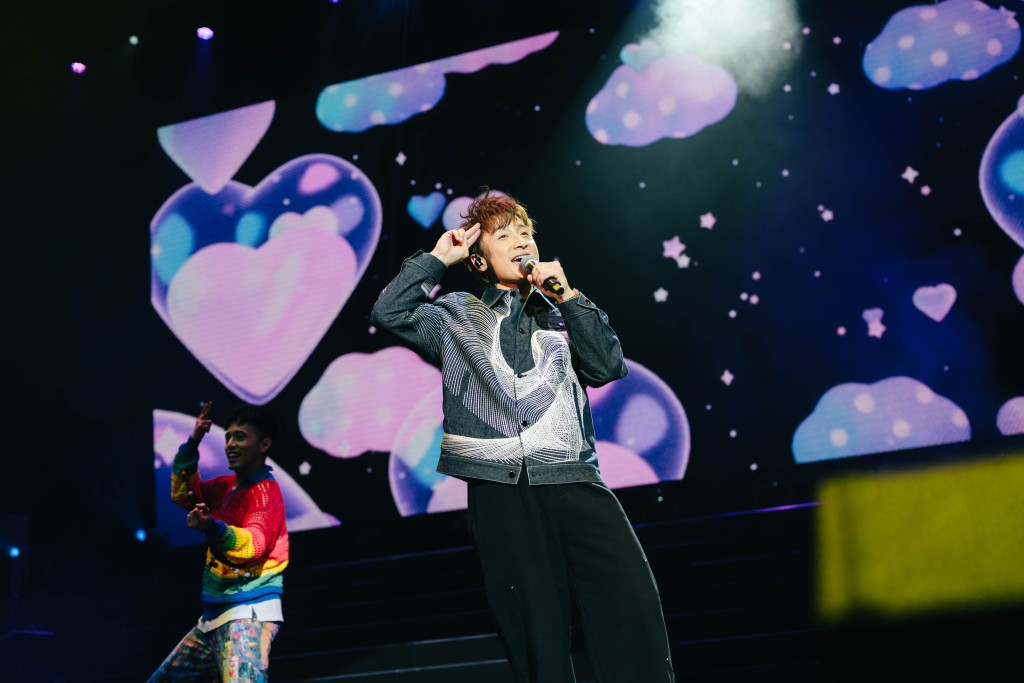 小方更公開了女兒英文名為Isla。 小方更公開了女兒英文名為Isla。