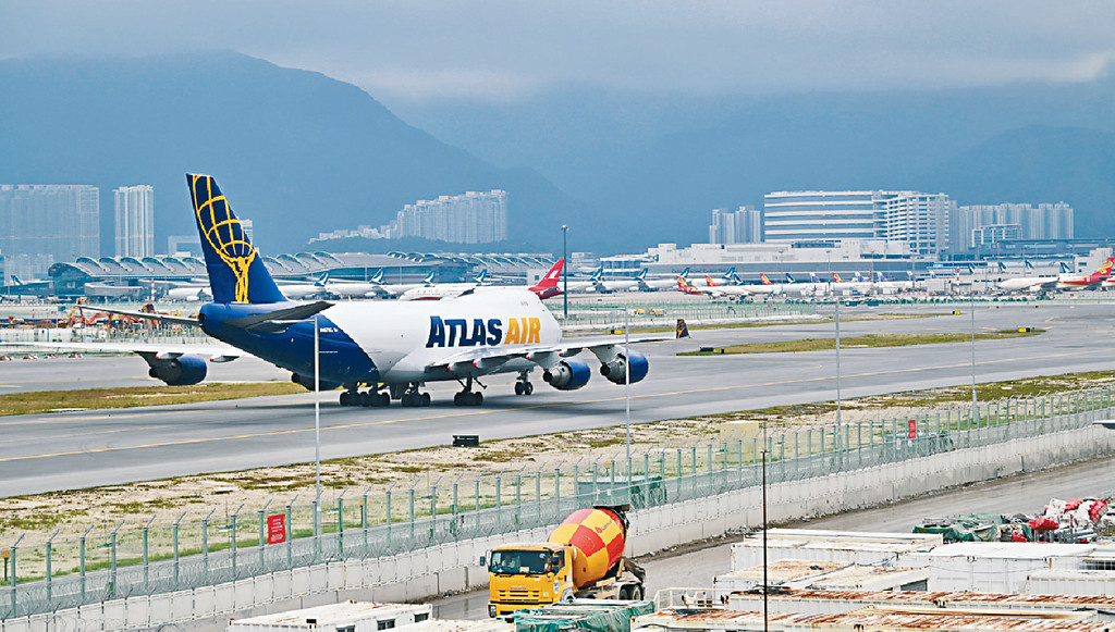 ■隨着旅遊業逐漸復常，都大下學年新推「航空服務管理榮譽工商管理學士」課程。