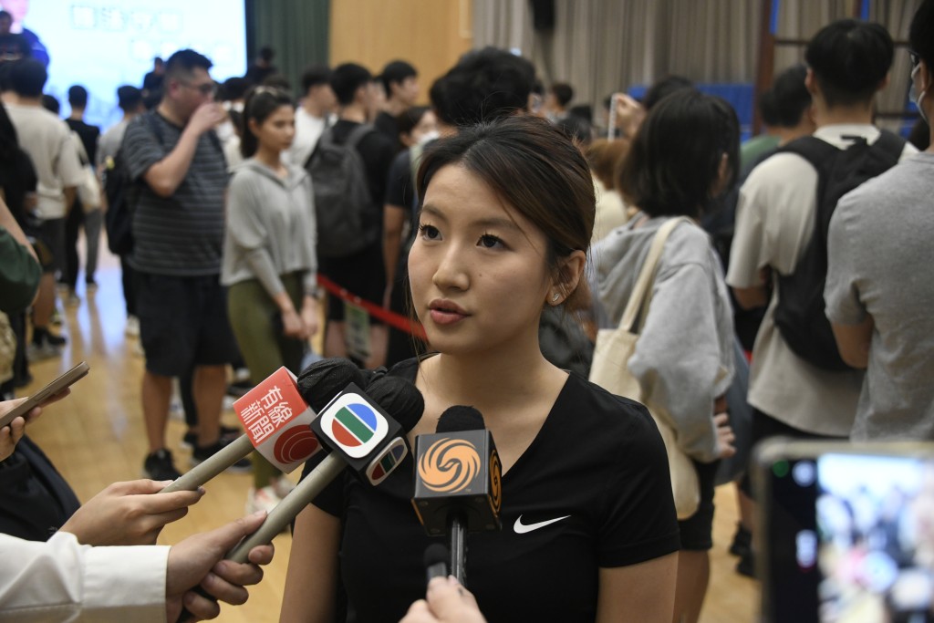 大學學生譚小姐稱擔心體能，未來會做長時間練習，改善自己狀態才去投考。