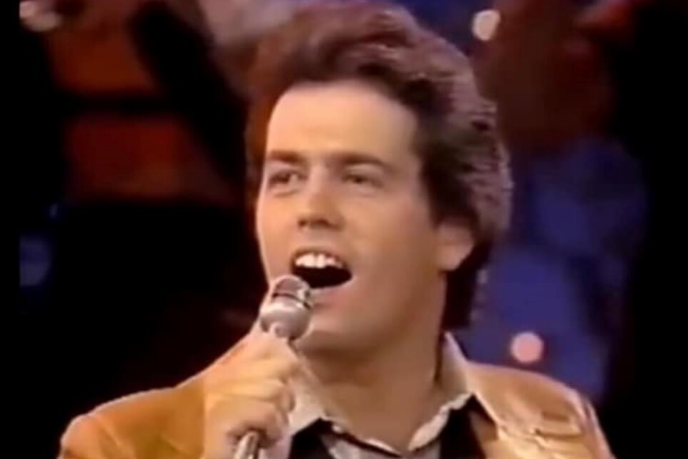 Alan雖是家中三子，卻是領導弟妹組成樂團的重心人物。