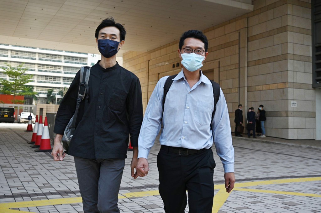 社區組織協會幹事彭鴻昌(左)。