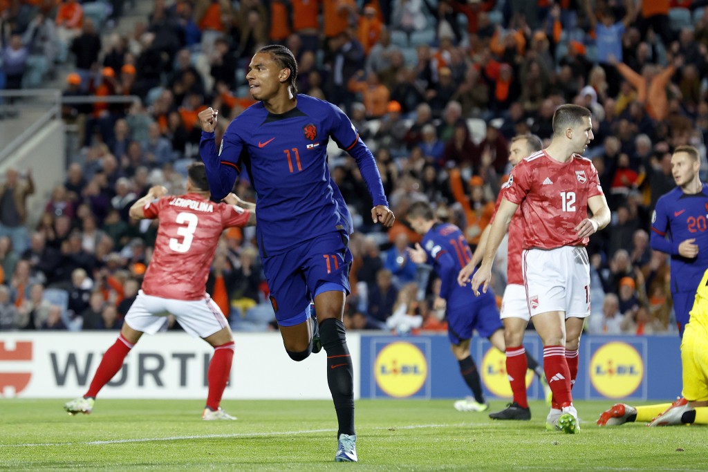 荷蘭繼歐國外後，又與法國同組。荷蘭足總Twitter