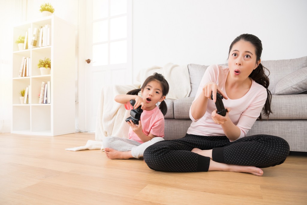親子互動時間有助子女向父母打開心窗,分享壓力,亦有助建立親子關係,父母更可趁機教育子女時間分配的技巧。
