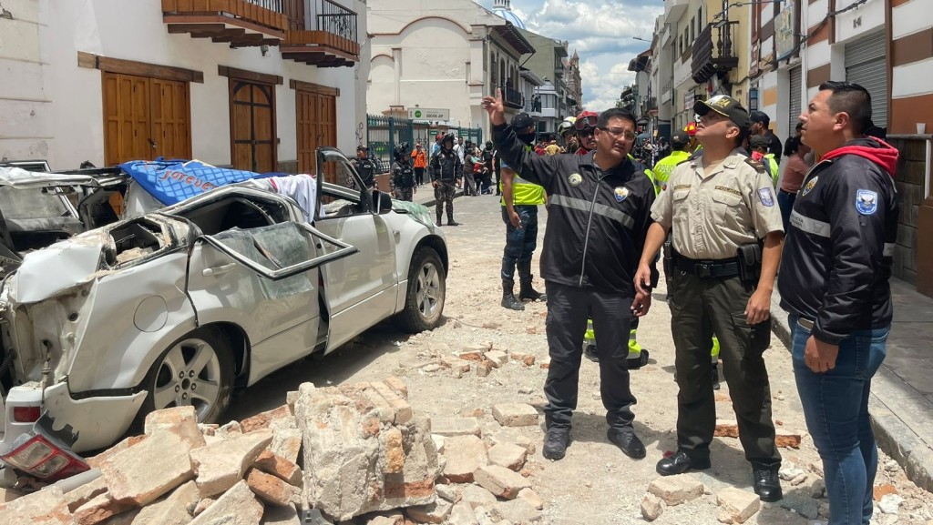厄瓜多爾近岸發生6.9級地震。厄瓜多爾警察局圖片