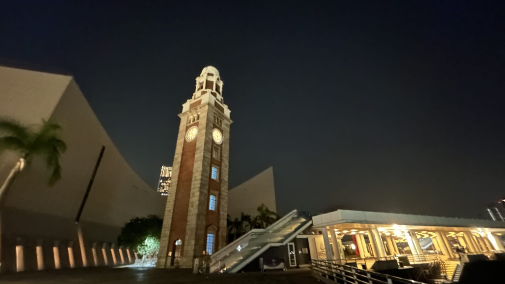 寒冷天氣持續籠罩本港，天文台連續第三日發出霜凍警告。蔡楚輝攝