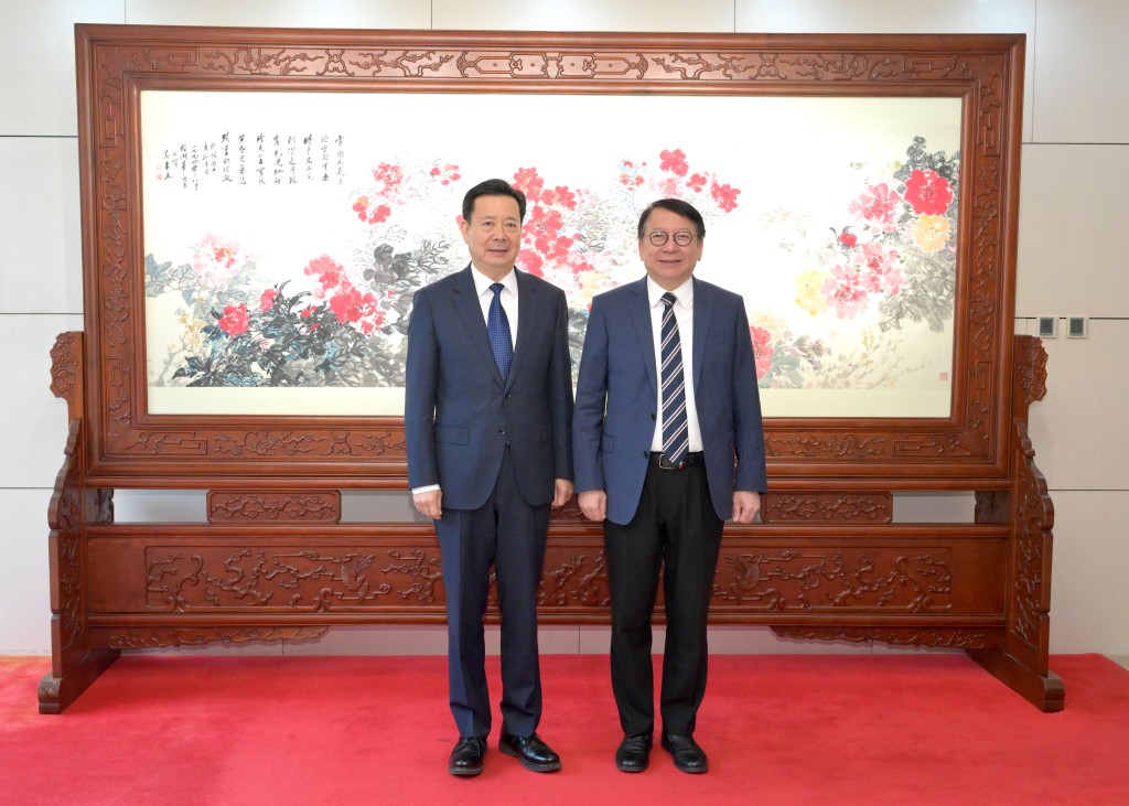 陳國基（右）今日與國家文化和旅遊部副部長、國家文物局局長李群（左）會面。政府新聞處圖片