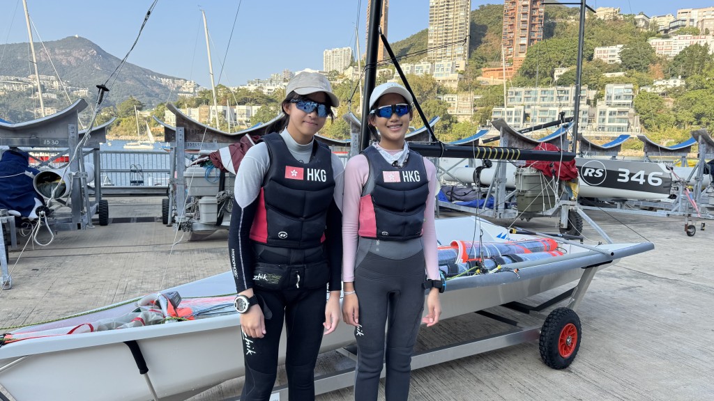 Jessica(右)和Leanna将出战新鸿基香港帆船赛2026，争取亚运入场券。笔者提供.
