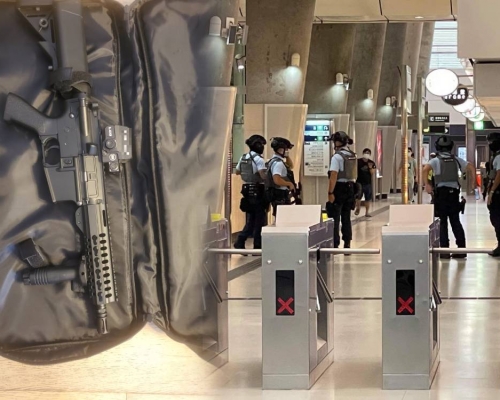 昨日大批警員荷槍實彈搜查(右)。區議員王進洋fb圖片