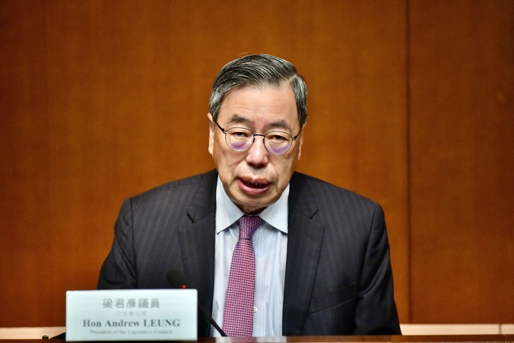 他相信更多選民投票,立法會更有底氣,說好香港及中國故事。 他相信更多選民投票,立法會更有底氣,說好香港及中國故事。