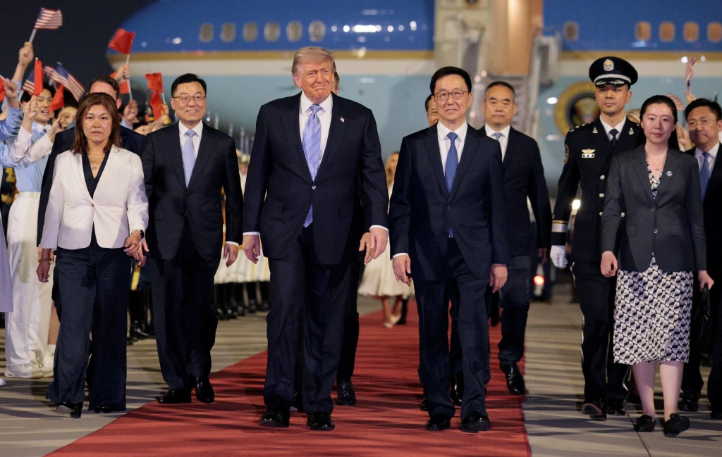 美国总统特朗普（Donald Trump）周三晚上抵达北京，周四将与中国国家主席习近平举行会谈。路透社