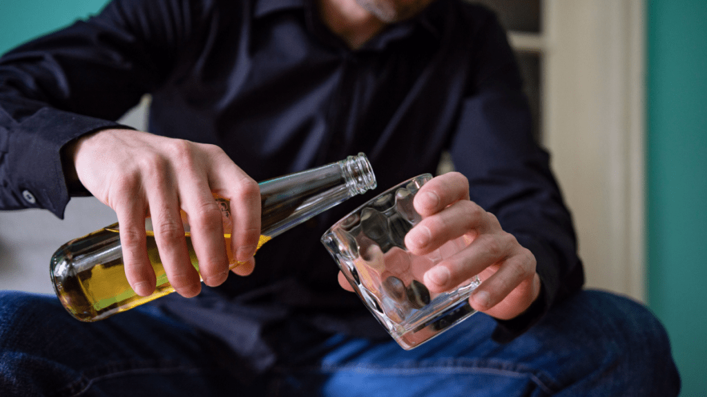 睡前小酌有助入睡？ 專家揭飲酒後出現2情況更易醒