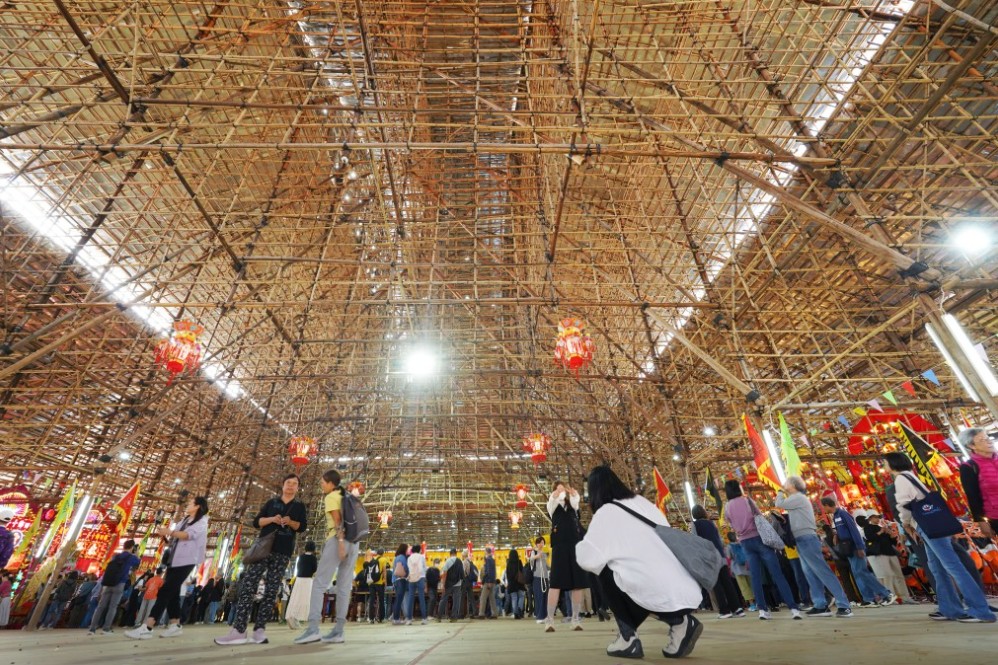 譚鎮國舉例早前舉行的「錦田鄉酬恩建醮獅王爭霸暨美食嘉年華」，吸引大批市民到訪，證明這些紮根本土、具傳統特色的活動，吸引力可媲美國際級盛事。資料圖片