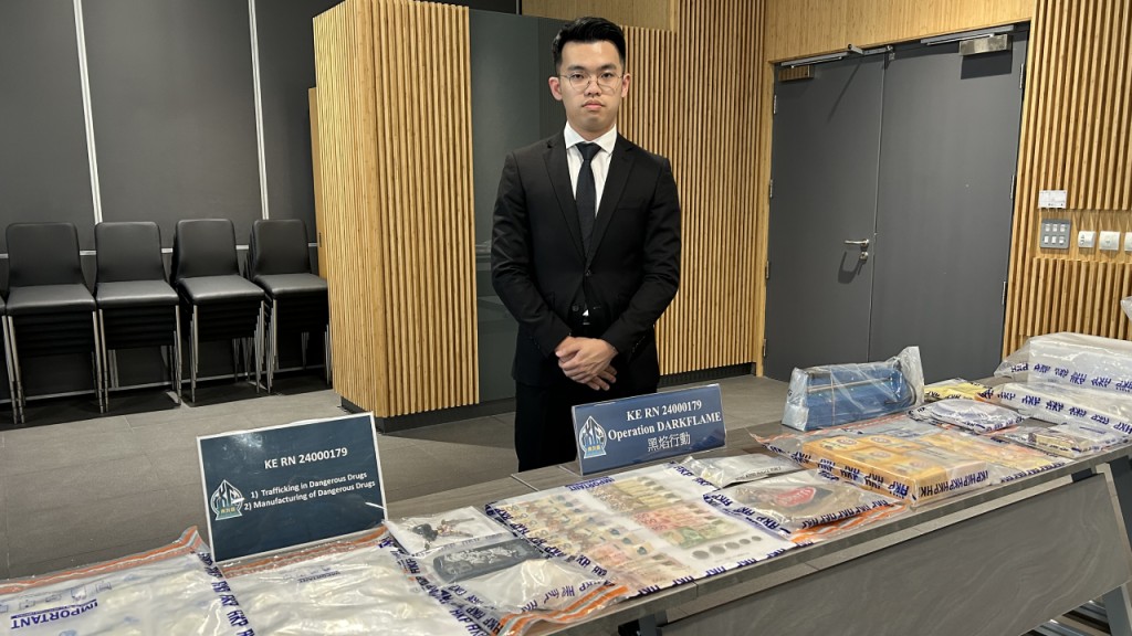 觀塘工廈單位淪製毒場 掛「工作室」招牌掩飾 警拘20歲欠債黑幫男