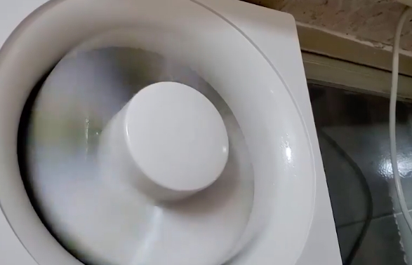 如果無窗,一定要開抽氣扇。影片截圖