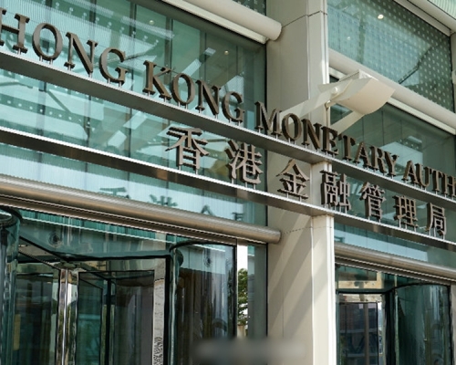 警方當場撥打跨國際電話給香港金管局,金管局直接向李女說明無此事。 網圖