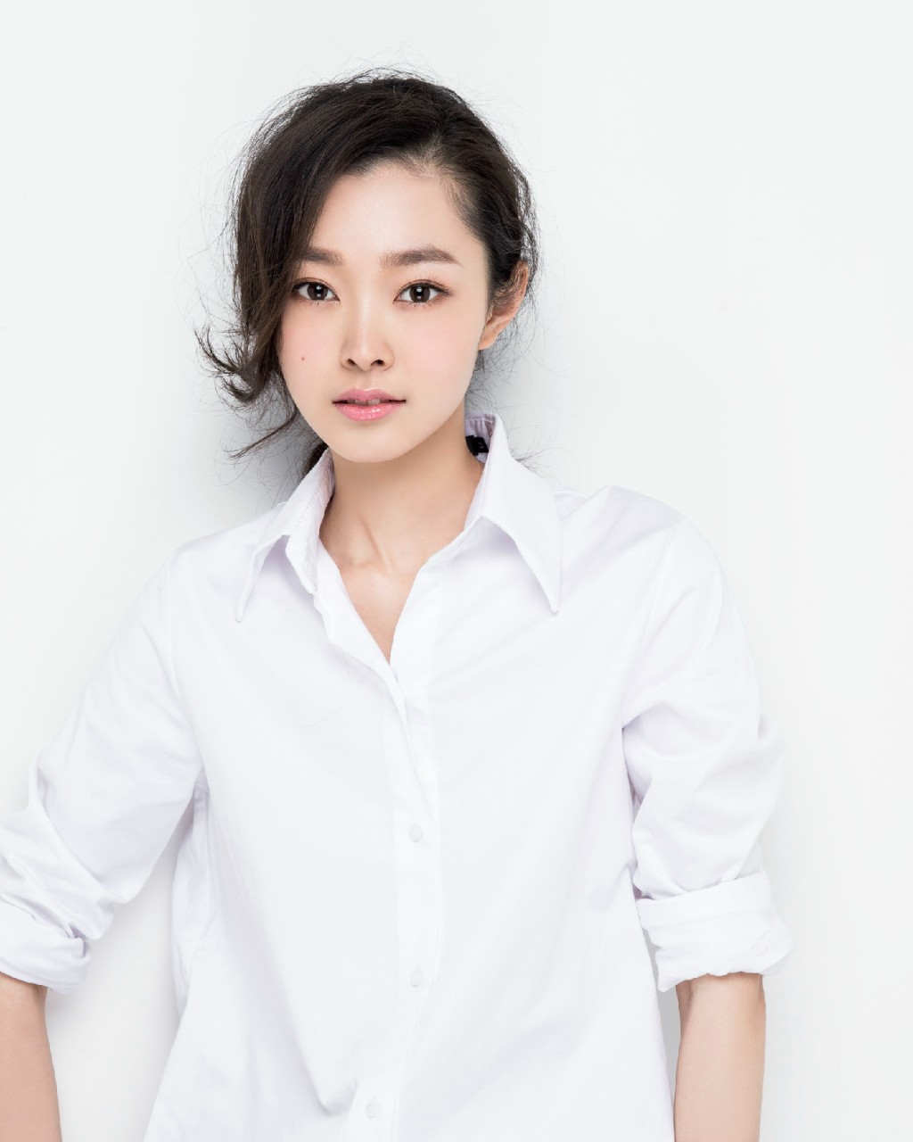 内地33岁女星宋轶最近因主演电视剧《长风渡》人气飙升。