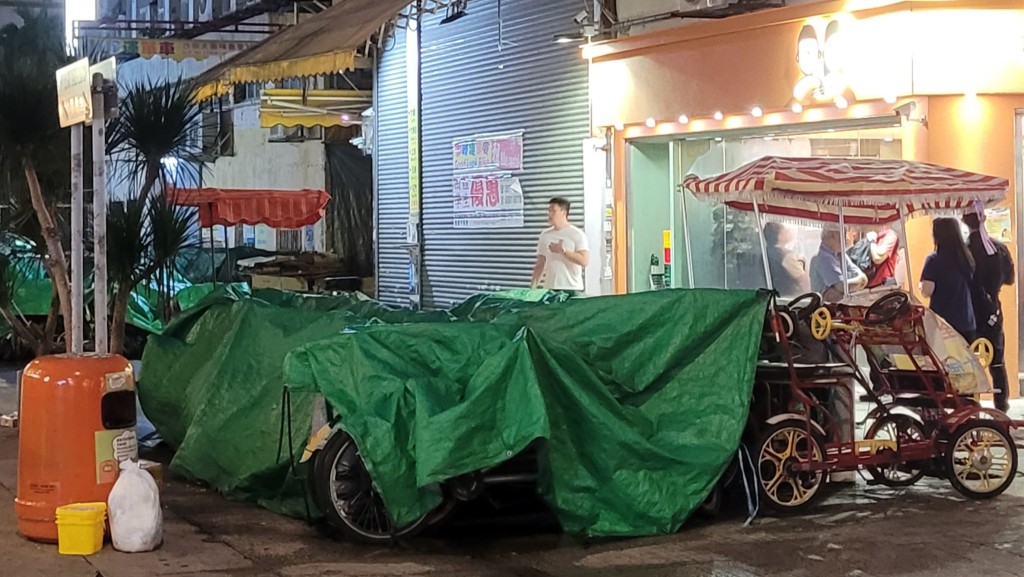 申訴專員陳積志今日（12日）宣布展開全面調查，詳細審研政府就單車租賃店鋪引致的違泊問題的規管機制。