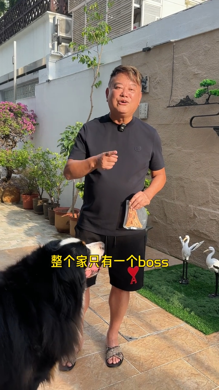 陳百祥公開承認，家中唯一的「老闆」就是太太黃杏秀。